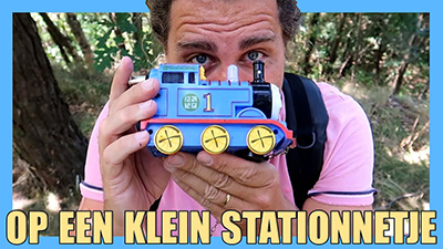 OP EEN KLEIN STATIONNETJE!